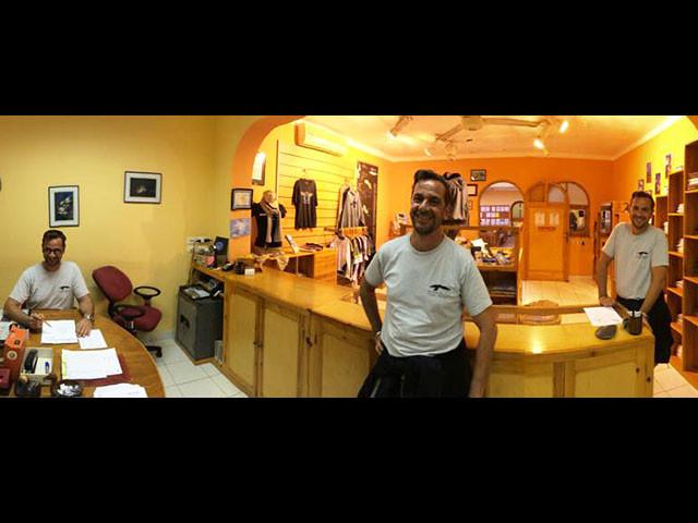 Helle im Büro dreifach