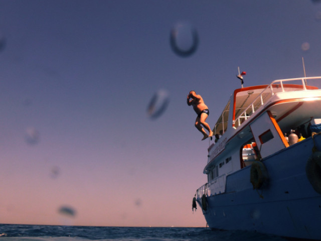 Springen vom Oberdeck