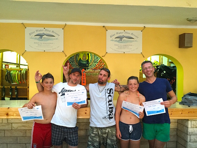 Tauchkurs vor BWDR Logo