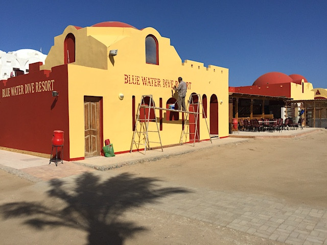 Tauchbasis frisch gestrichen 