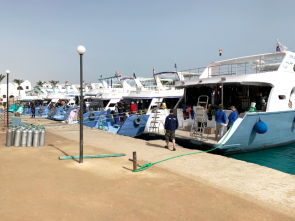 Tauchboote-Hafen-Arabella